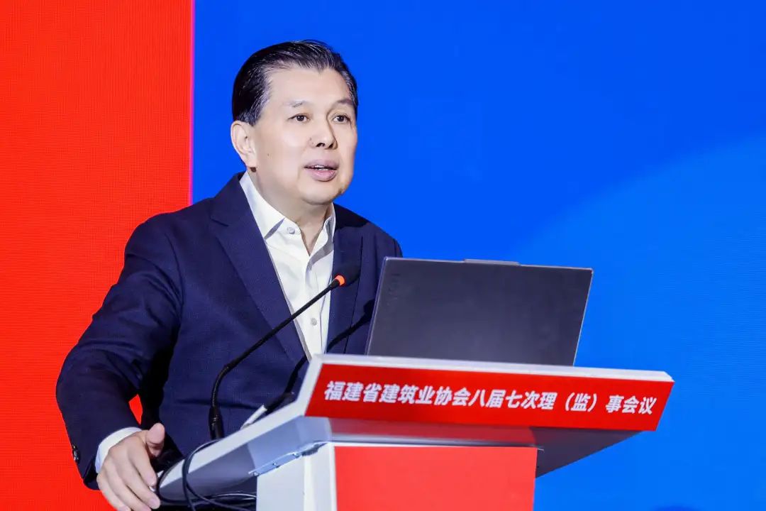 1744337100.jpg 642.jpg