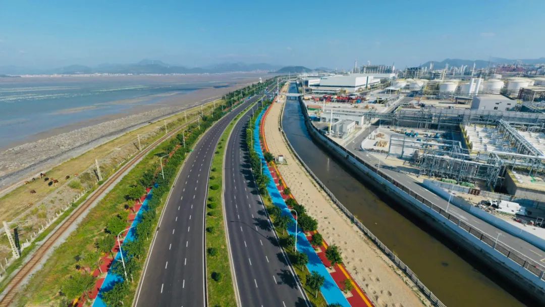 1744351727.jpg 642.jpg